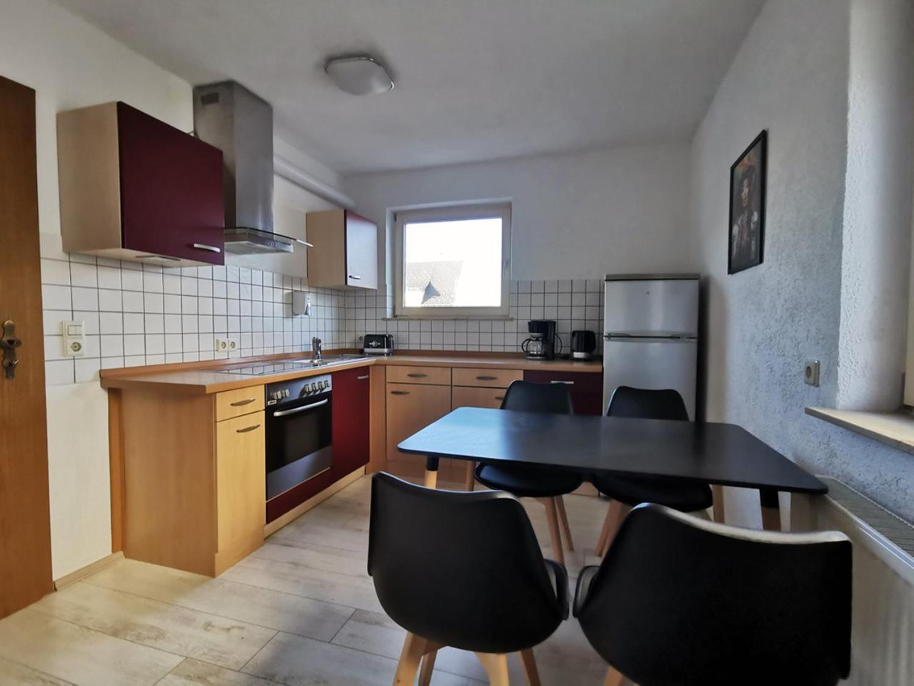 3 Zimmer Ferienwohnung Mit Eigenem Garten トロッシンゲン エクステリア 写真