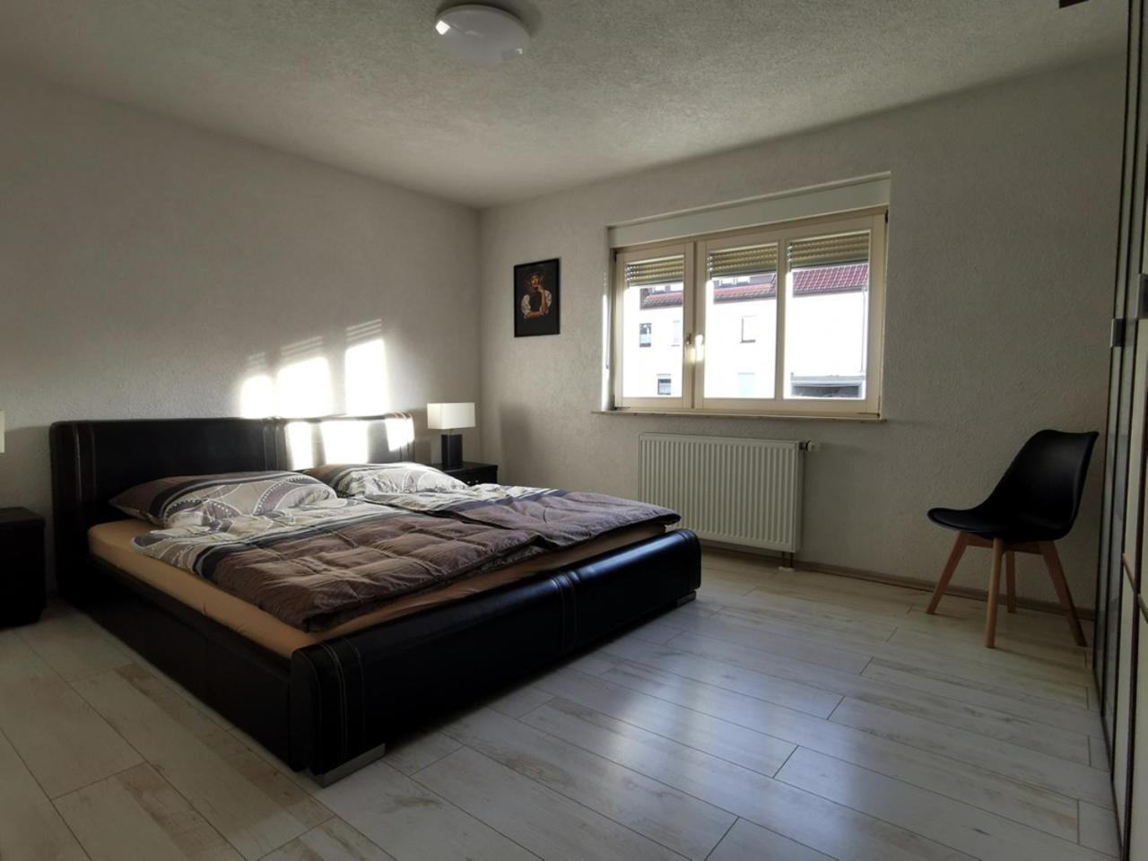 3 Zimmer Ferienwohnung Mit Eigenem Garten トロッシンゲン エクステリア 写真